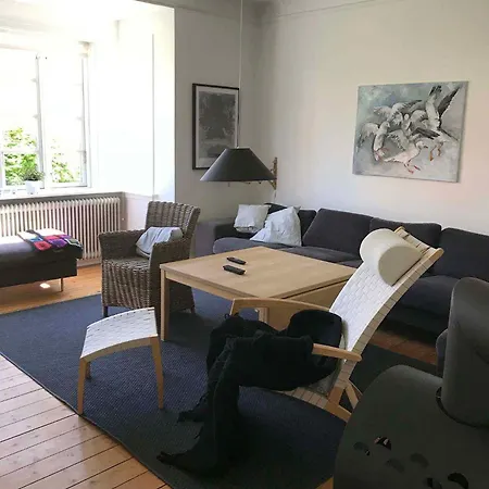 Family-friendly In Quiet Neighbourhood